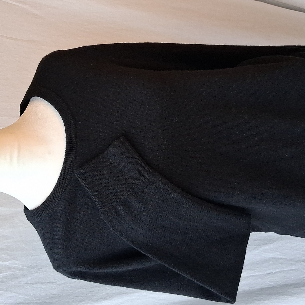 Quince 100% Mongolian Cashmere Maternity Crewneck Sweater Black M